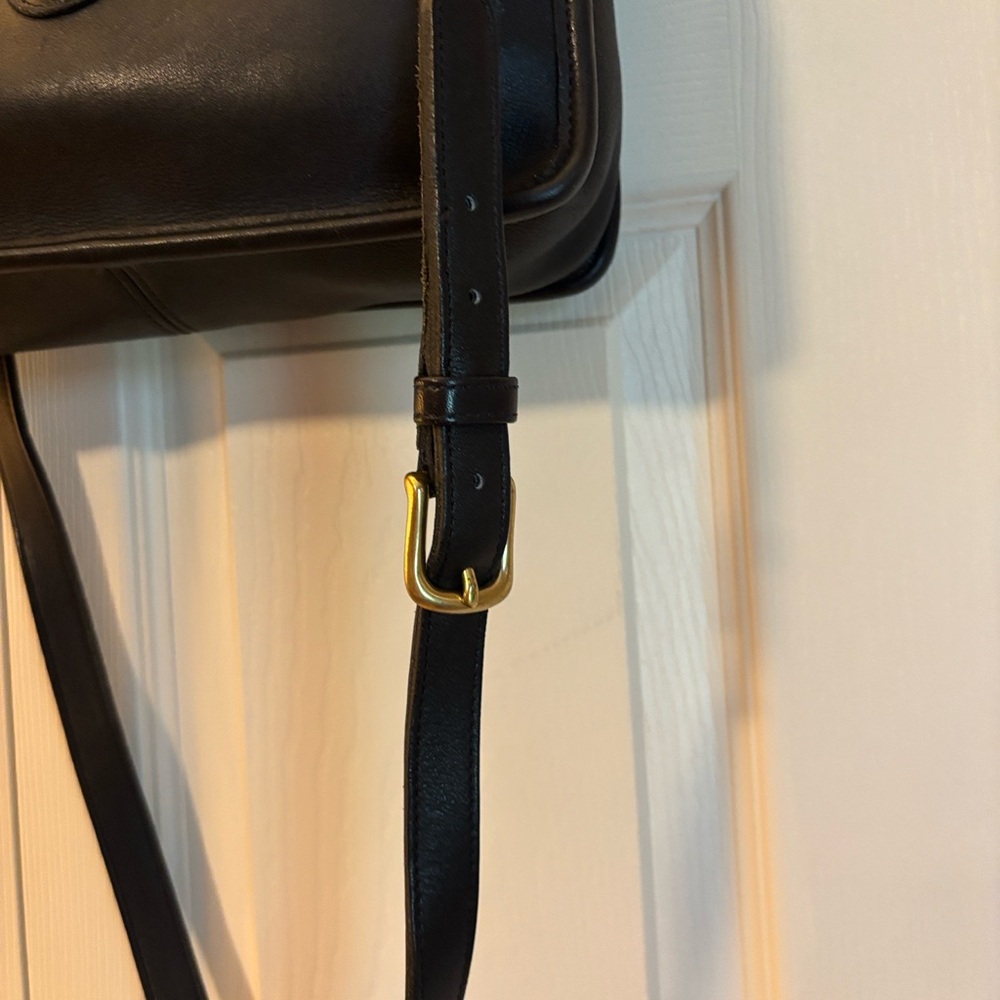 Coach Willis Black Leather Turnlock Top-Handle Shoulder Bag - Picture 4 of 12